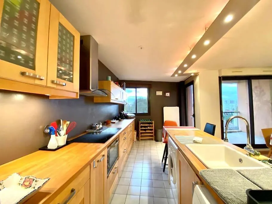 Le Garonne - Appartement 2 Chambres & Parking Toulouse Apartment